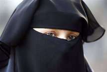 منقبة تورينو تشعر انها سجينة في أيطاليا لذا  قررت العودة إلى مصر