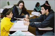 تعليم اللغة العربية كان الزاميا اعتبارا من الصف السابع