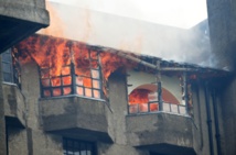 انتشار حريق بعد تدمير مبنى بمدرسة جلاسكو الشهيرة للفنون