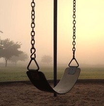 بهذا الحجم لا تعتبر الأرجوحة لعبة للأطفال