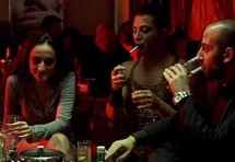 مشهد من فيلم لبناني تناول قضايا الإدمان