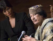 الزعيم الليبي معمر القذافي