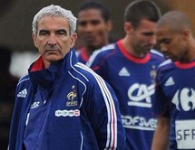 مدرب المنتخب الفرنسي السابق ريمون دومينيك مدرب المنتخب الفرنسي السابق ريمون دومينيك