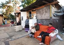 تعميم صادر عن وزارة الداخلية الفرنسية يستهدف صراحة الغجر خلافا لتأكيدات الحكومة تعميم صادر عن وزارة الداخلية الفرنسية يستهدف صراحة الغجر خلافا لتأكيدات الحكومة