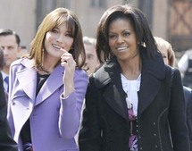 السيدتان ميشيل أوباما وكارلا بروني