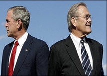 دونالد رامسفيلد وجورج بوش