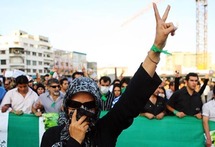 أكثر من 40 كاتبا وصحفيا ومدونا اعتقلوا أو وجهت لهم اتهامات في إيران