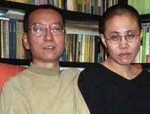 الحائز على جائزة نوبل للسلام ليو شياوبو وزوجته