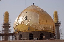 القبة المقدسة والمئذنة الملوية الشهيرة بناها الخليفة العباسي المعتصم