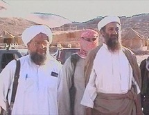 أسامة بن لادن والرجل الثاني في التنظيم أيمن الظواهري