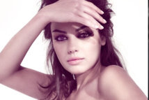 ميلا كونيس ميلا كونيس