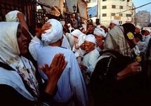 يحتفل قرابة مليون قبطي وآلاف المسلمين بمولد القديس ماري جرجس الروماني يحتفل قرابة مليون قبطي وآلاف المسلمين بمولد القديس ماري جرجس الروماني