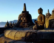 معبد بوروبودور في اندونيسيا