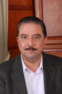 الكاتب خالد البيسام