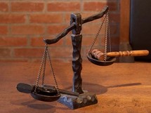طالبت المنظمات بالغاء كافة اشكال المحاكم العسكرية والاستثنائية طالبت المنظمات بالغاء كافة اشكال المحاكم العسكرية والاستثنائية