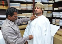 الزي الوطني صار علامة من علامات الشخصية العمانية لدى كل الثقافات الأخرى