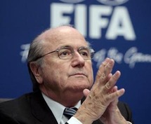 السويسري جوزيف بلاتر رئيس الاتحاد الدولي لكرة القدم
