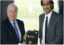 ترأس محمد بن حمد لجنة ملف قطر لاستضافة مونديال 2022 لكرة القدم وع رئيس الفيفا