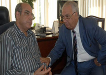 عقد المؤتمر بعد جلسة ودية جمعت بين زاهر وروراوة