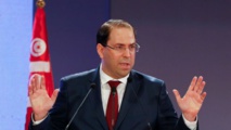 الحزب الحاكم في تونس يجمد عضوية يوسف الشاهد