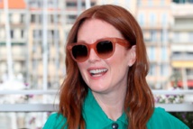 جوليان مور جوليان مور