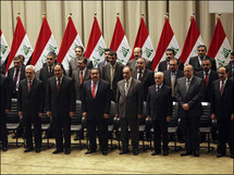 تشكيلة حكومة المالكي الجديدة نالت ثقة البرلمان و لم تحظ فيها المرأة العراقية بمناصب وزارية تشكيلة حكومة المالكي الجديدة نالت ثقة البرلمان و لم تحظ فيها المرأة العراقية بمناصب وزارية
