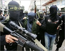 غالبية العملاء الذين تم اعتقالهم تم ابتزازهم مقابل مبالغ مالية زهيدة غالبية العملاء الذين تم اعتقالهم تم ابتزازهم مقابل مبالغ مالية زهيدة