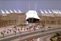 الكويتيون يوثقون تاريخهم الكروي بمعرض تراثي يحاكي ماضيهم الكويتيون يوثقون تاريخهم الكروي بمعرض تراثي يحاكي ماضيهم