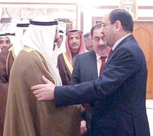 رئيس الوزراء العراقي نوري المالكي مستقبلا الوفد الكويتي