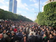 شارع الحبيب بورقيبة يعج باكثر من 60 الف متظاهر - خاص بالهدهد شارع الحبيب بورقيبة يعج باكثر من 60 الف متظاهر - خاص بالهدهد