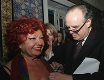 الكاتبة درة بوزيد عميدة الصحافيات التونسيات