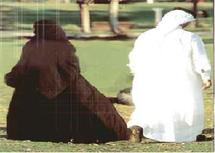يجوز أم لا يجوز ...؟  مأذون بالمحمول جعل النكاح الاليكتروني متاحا في أبوظبي