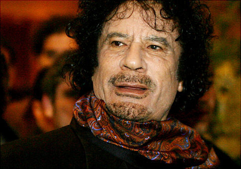 ما يحدث في مصر قد يخرب مخططات العقيد لتوريث السلطة لنجله ما يحدث في مصر قد يخرب مخططات العقيد لتوريث السلطة لنجله