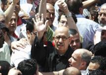 البرادعي يطلب من ميدان التحرير رحيل مبارك وكلينتون تدعو الى انتقال منظم للسلطة البرادعي يطلب من ميدان التحرير رحيل مبارك وكلينتون تدعو الى انتقال منظم للسلطة