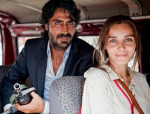 يقارن الفيلم بصورة غير مباشرة بين وضع الفلسطينيين والمحرقة اليهودية