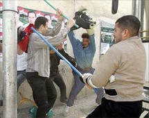 لا يمانع الحزب في الاستعانة بمرددي الهتافات والبلطجية متى اقتضت الضرورة