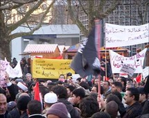 دعا المتظاهرون الولايات المتحدة للكف عن مساعدة نظام مبارك دعا المتظاهرون الولايات المتحدة للكف عن مساعدة نظام مبارك
