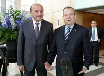 عمر سليمان ..شخصية مريحة للاميركيين والاسرائيليين عمر سليمان ..شخصية مريحة للاميركيين والاسرائيليين