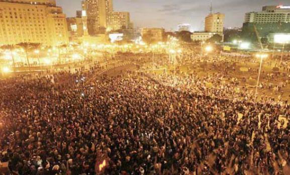 سويسرا تجمد أرصدة مبارك والمقربين منه و متظاهرو "التحرير" يطالبون بمحاكمته سويسرا تجمد أرصدة مبارك والمقربين منه و متظاهرو "التحرير" يطالبون بمحاكمته