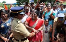 احتجاجات ضد دخول النساء لمعبد في الهند