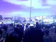 ثوار الإنتفاضة الليبية سيطروا على قواعد شرق البلاد ويستعدون لمعركة طرابلس ثوار الإنتفاضة الليبية سيطروا على قواعد شرق البلاد ويستعدون لمعركة طرابلس