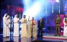 الشاعر يحيي جمهور شاطئ الراحة بحضور بقية الفائزين