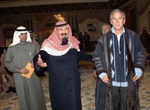 الملك عبدالله في ضيافة بوش في مزرعته عام 2002 - ارشيف