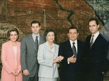 مبارك واسرته - ارشيف