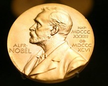 تسلم الجائزة في 10 كانون الاول/ديسمبر في ذكرى رحيل مؤسس جوائز نوبل