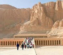 الأقصر مكان سحري يحزن السياح مغادرته