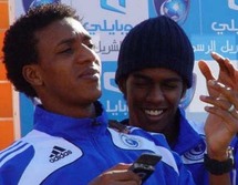 النجم السعودي نواف العابد كان قد فسخ عقده مع الشركة نفسها لذات الاسباب