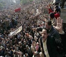 حراك كبير يشهده موقع تويتر تزامنا مع اشتداد الثورات العربية