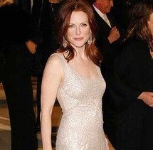 لممثلة الشهيرة جوليان مور