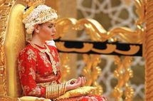 احد صور الصحفي السوري العالمي عمار عبد ربه